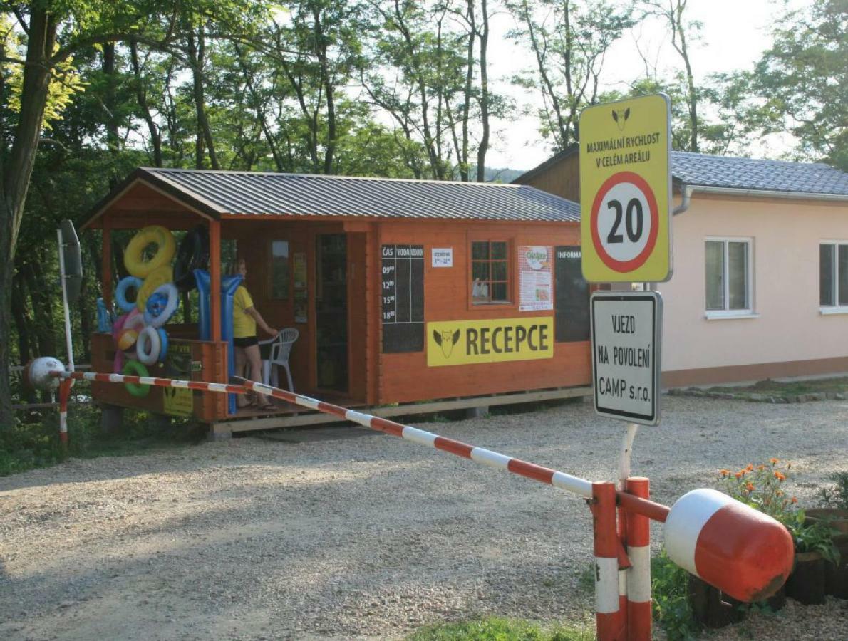 Mobilheim Chalet - Výrovická přehrada Hotel Vyrovice Exterior foto